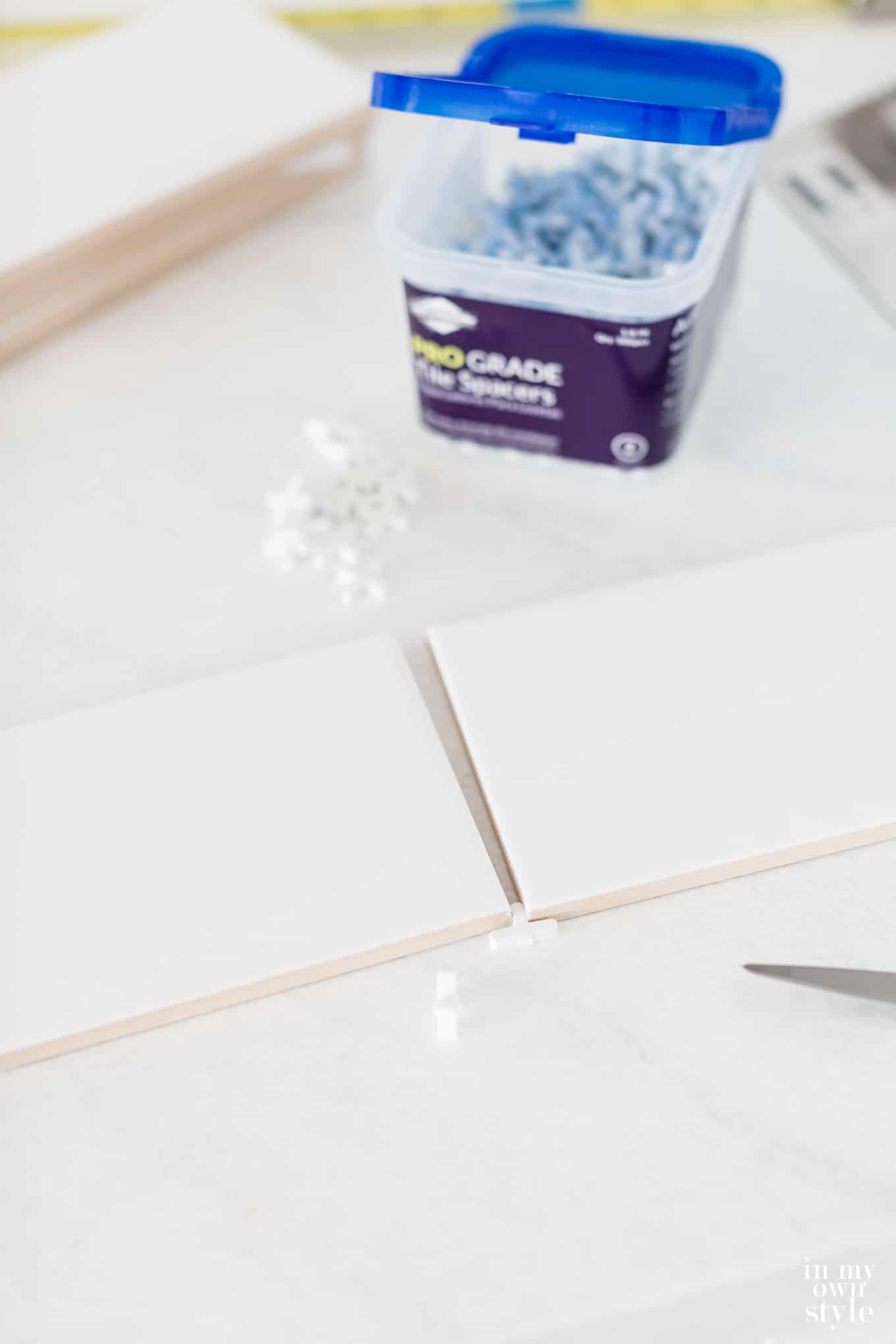 Tiling a kitchen backsplash