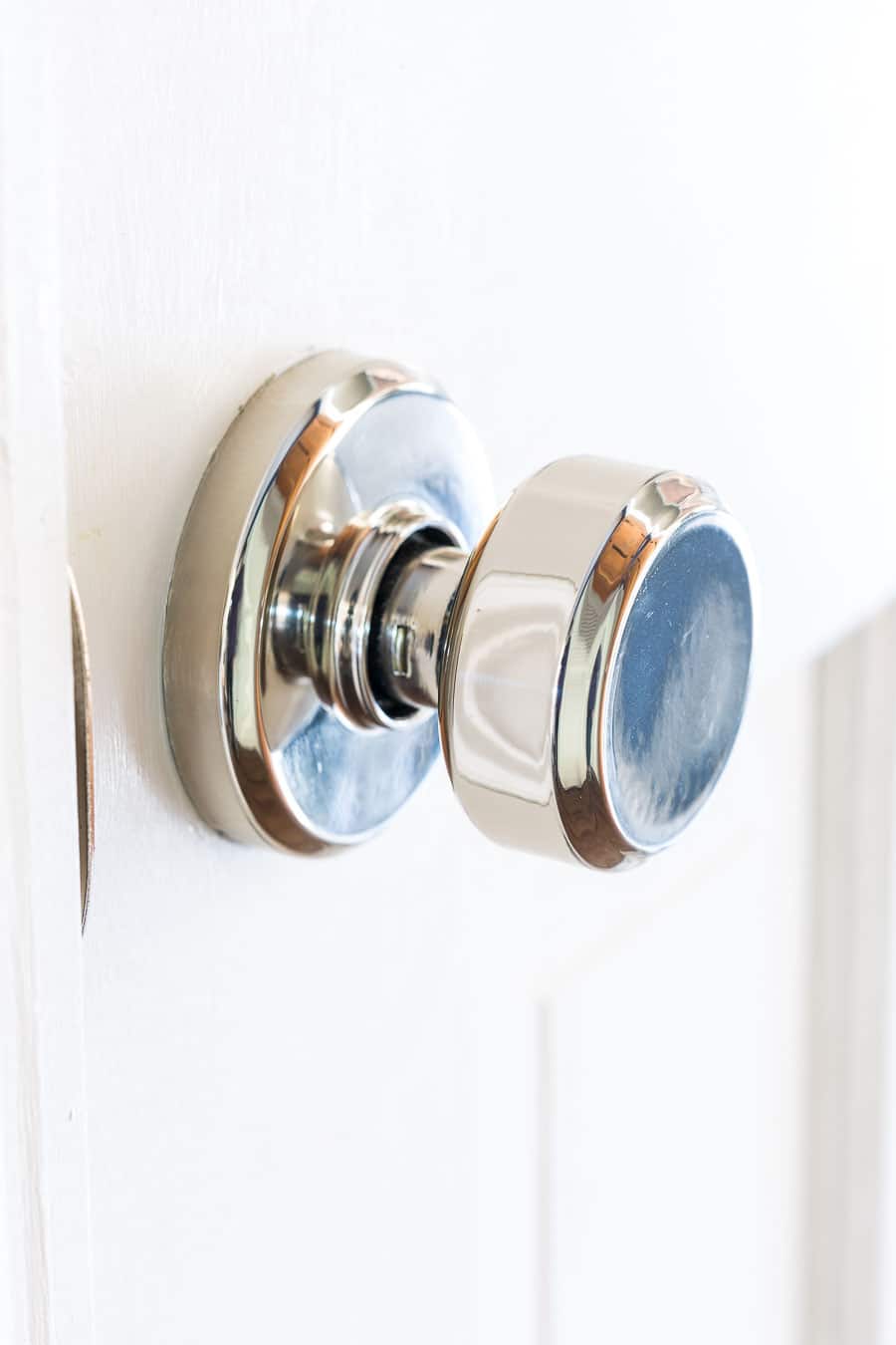 Weekend decorating idea to install new doorknobs around your home