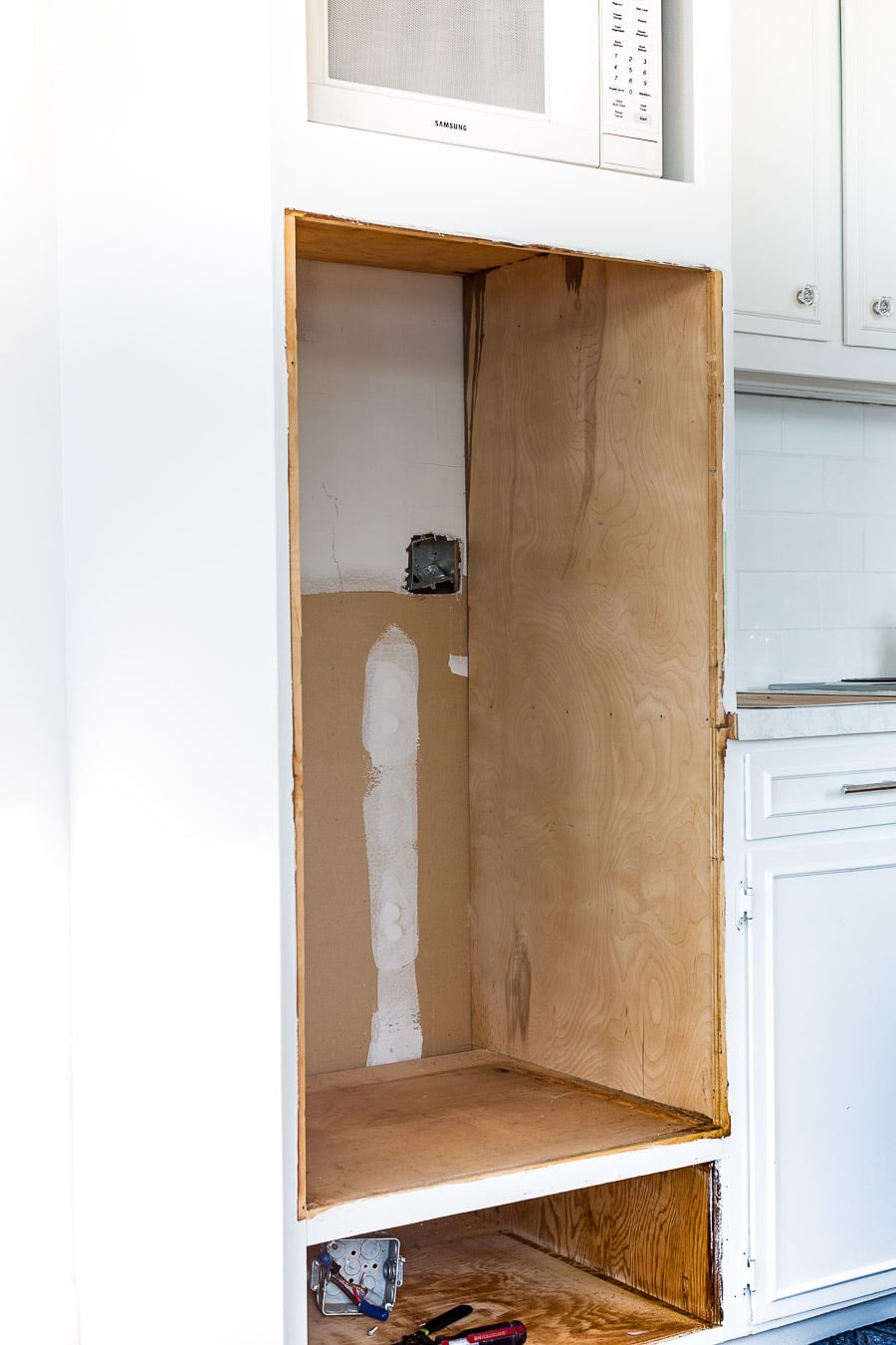 New double oven installation in kitchen makeover