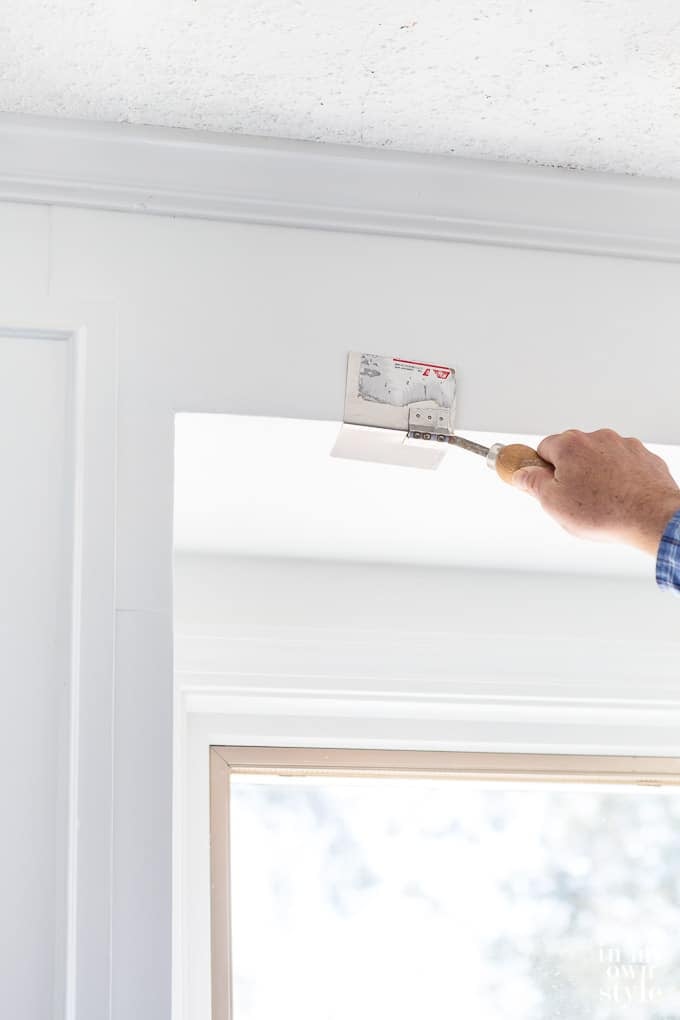 What tool do you use to spackle an outside corner on a wall?