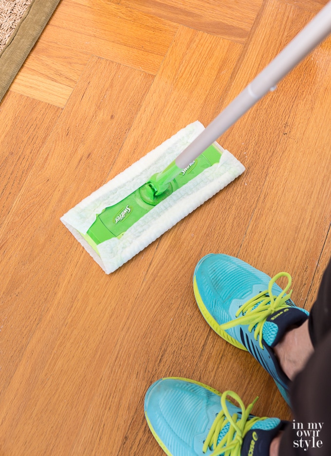 Swiffer mop