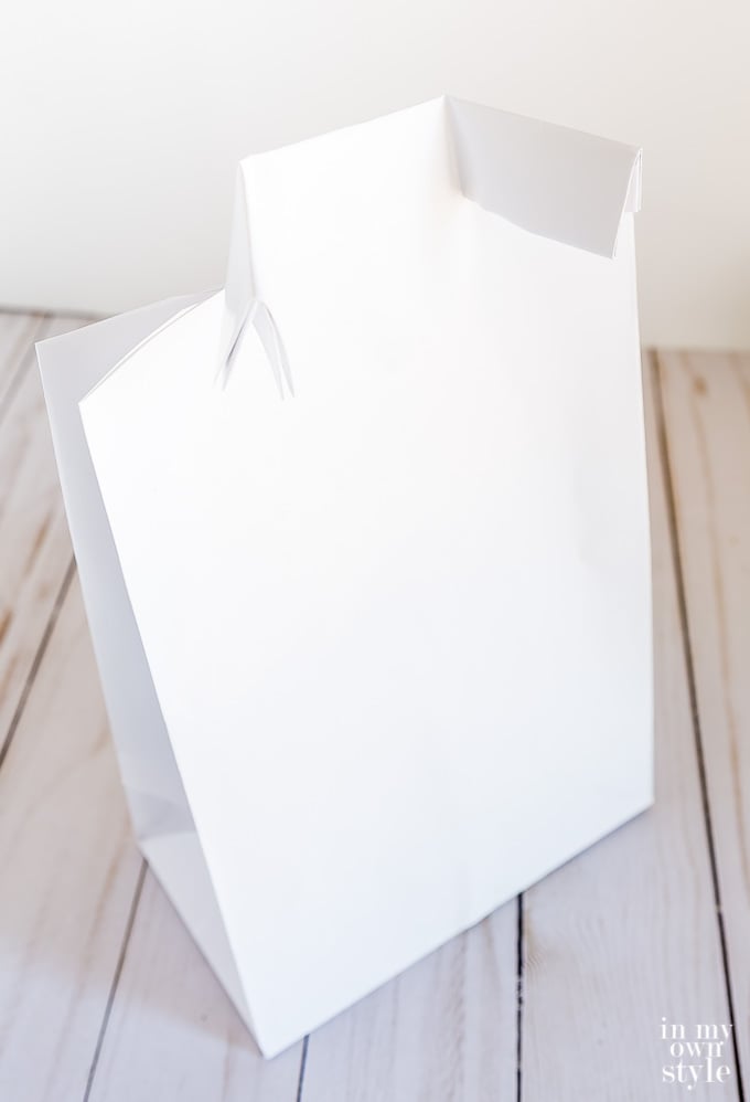How to make a men's shirt and tie gift bag for gift giving to all the men in your life. Perfect as a Father's Day gift bag.