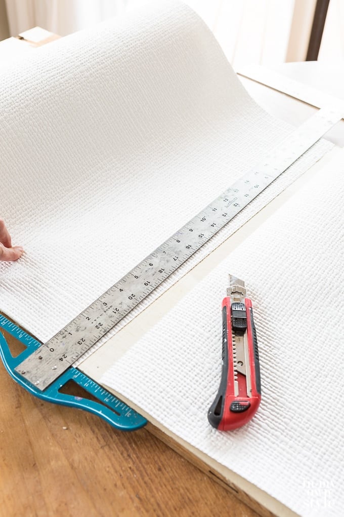 How to hang textured Anaglypta wallpapering steps