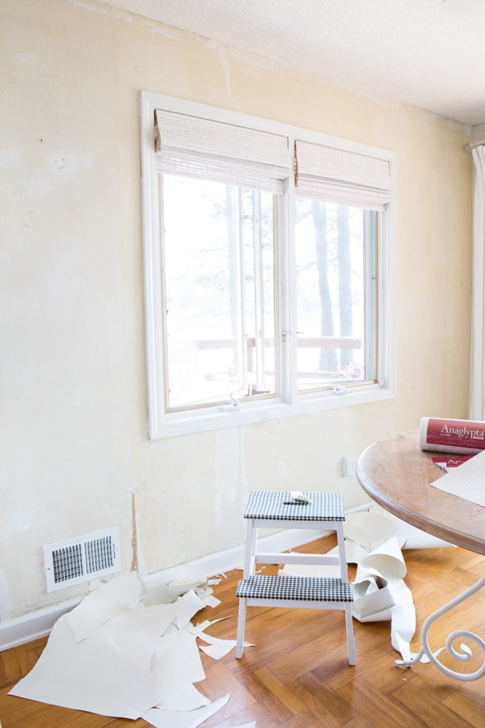 How to hide a damaged wall surface 