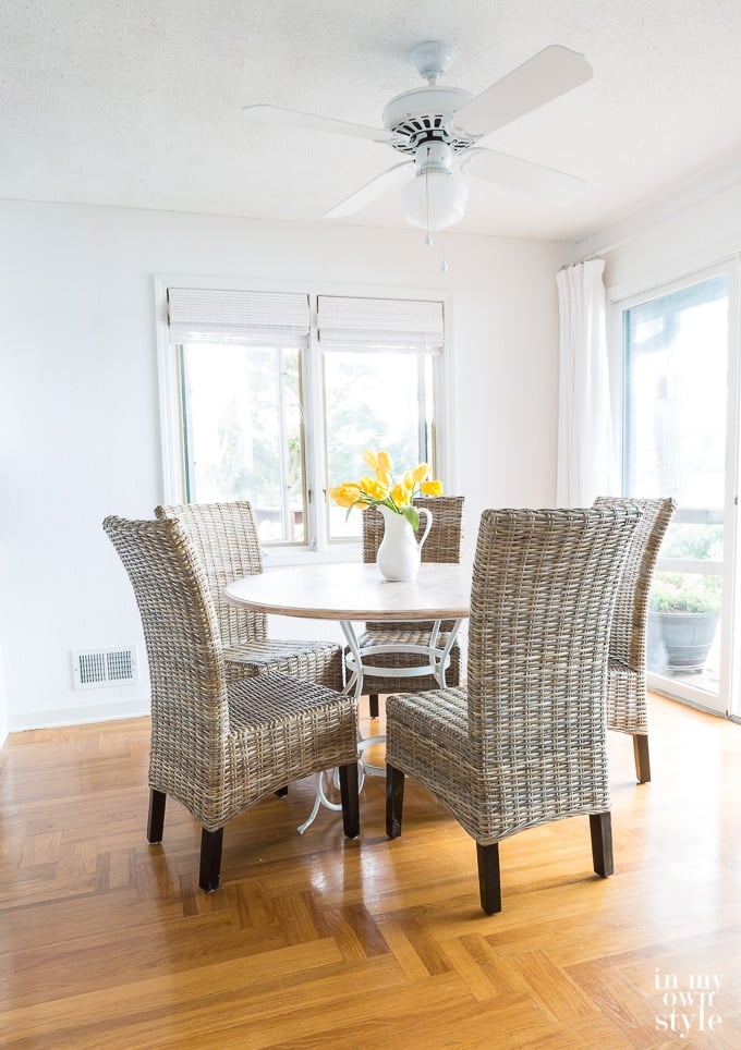 Paintable Textured Wallpaper for a Hampton's Chic decorated kitchen