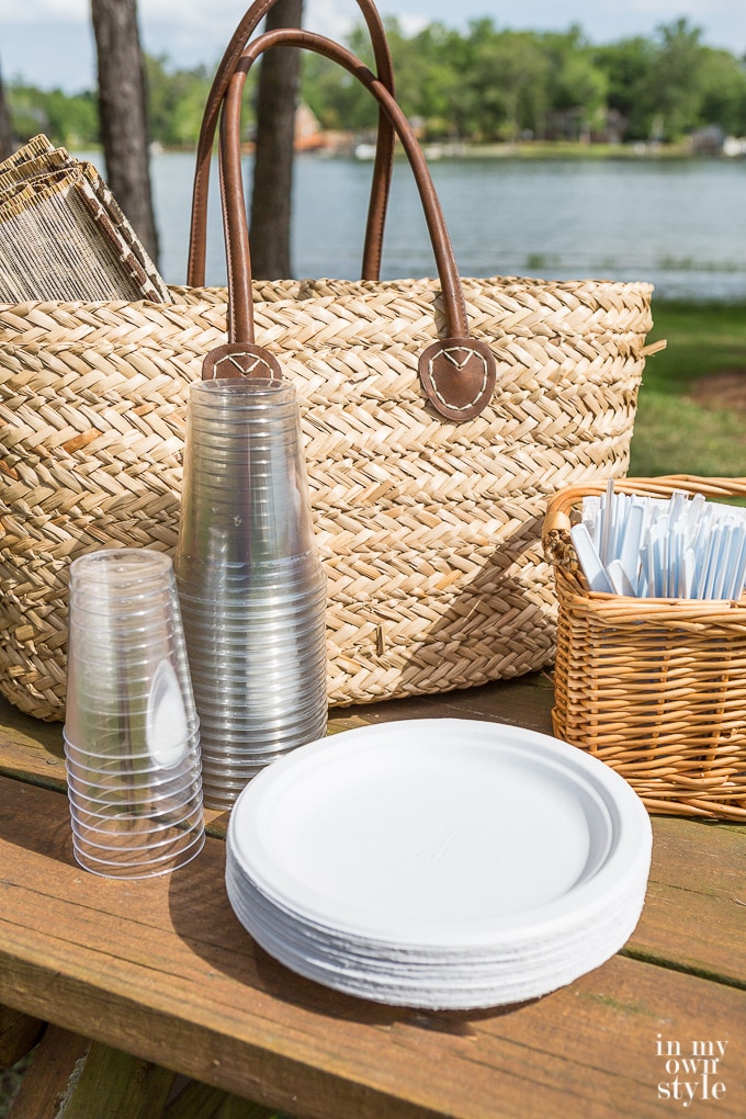 effortless entertaining tips for outdoor gatherings