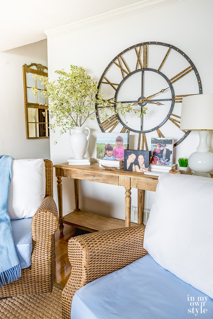 summer style in the living room