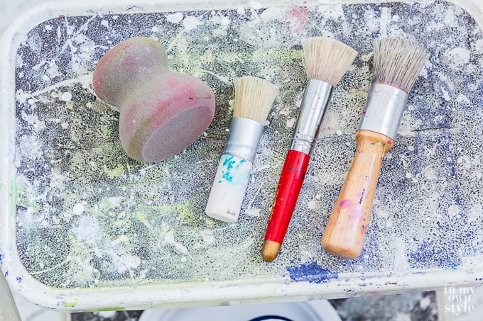 Stencil brushes