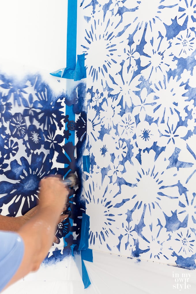 How to use a stencil brush to apply paint to a wall stencil
