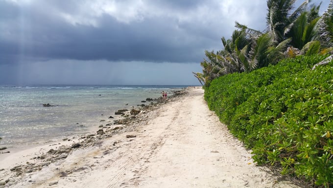 Storm-over-water-along-coast-of-Riviera-Maya-in-Mexico