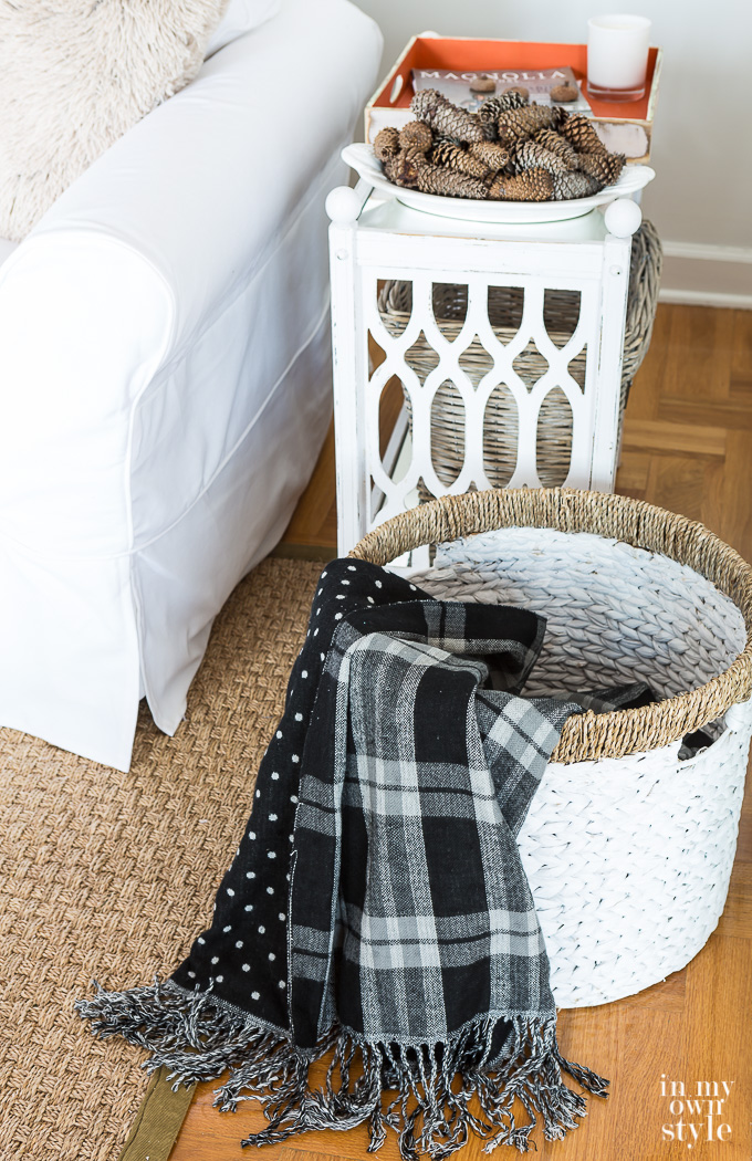 Black and white check throw blanket