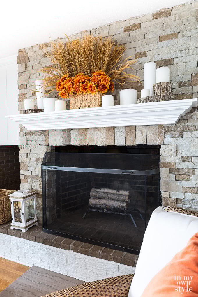 Easy fall mantel decor that can be done in 15 minutes