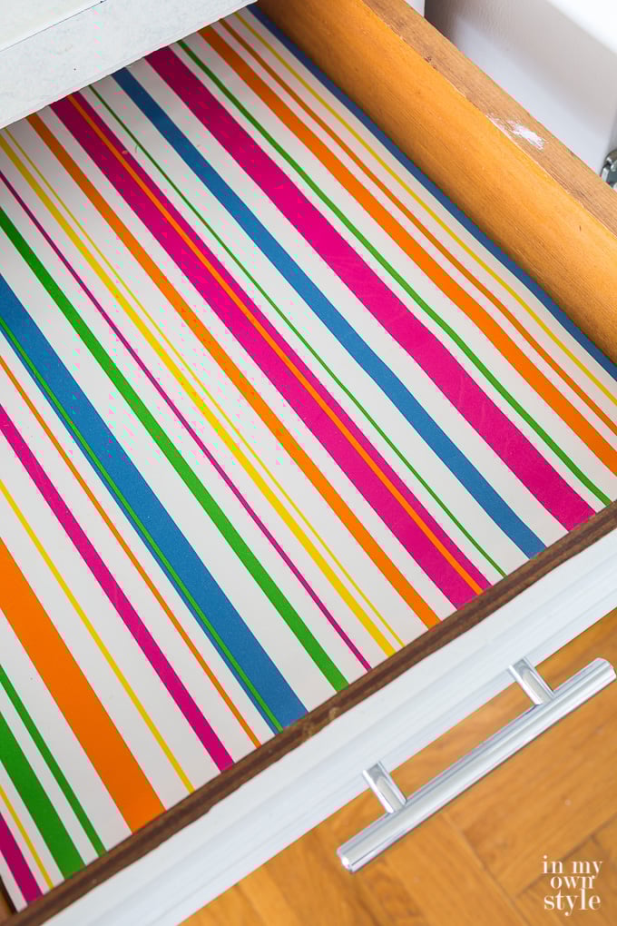 how-to-cut-perfect-paper drawer-liners-for-kitchen-drawers