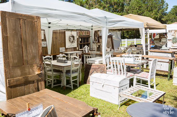 Farmhouse decor at the Flea Market
