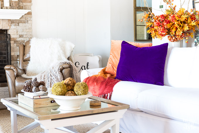 How to use purple when decorating a room
