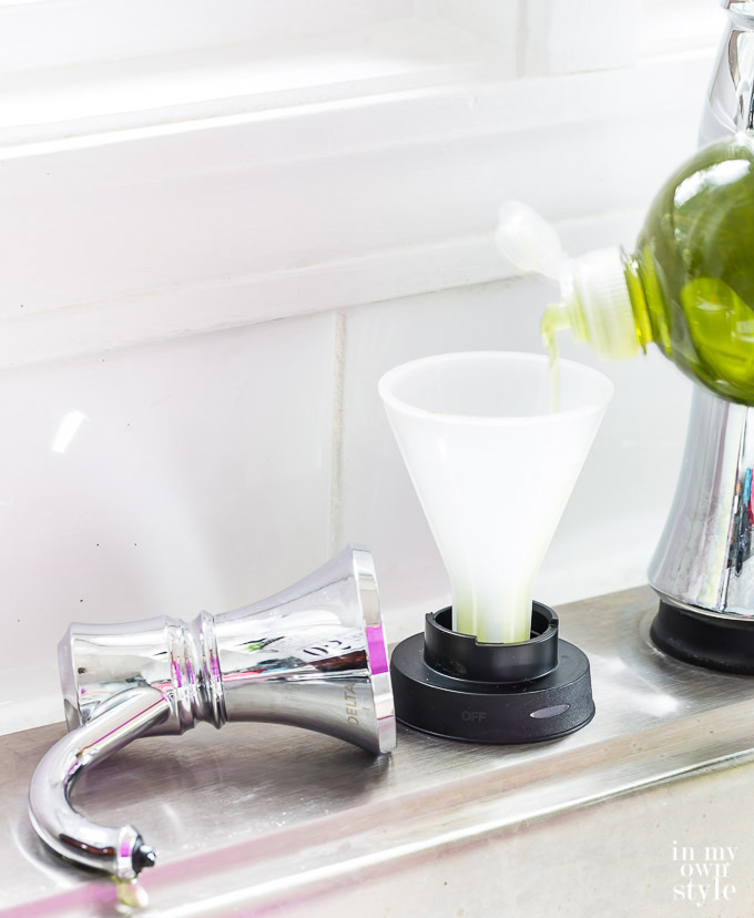 how to fill an Delta electronic-Soap-dispenser