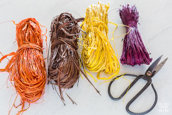 How to make raffia tassels for fall decorating. step by step tutorial.