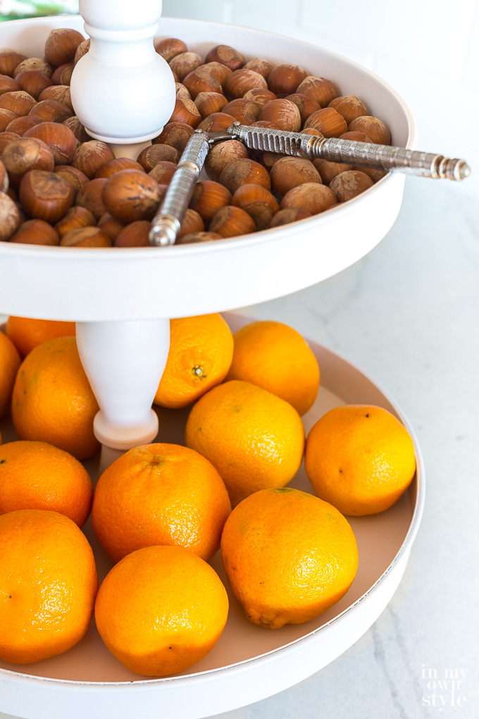Inexpensive and edible Christmas decorating ideas.