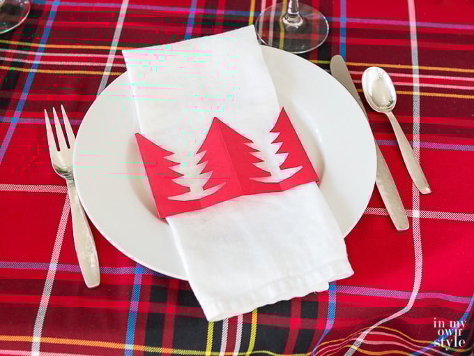 Easy-Christmas-Table-setting