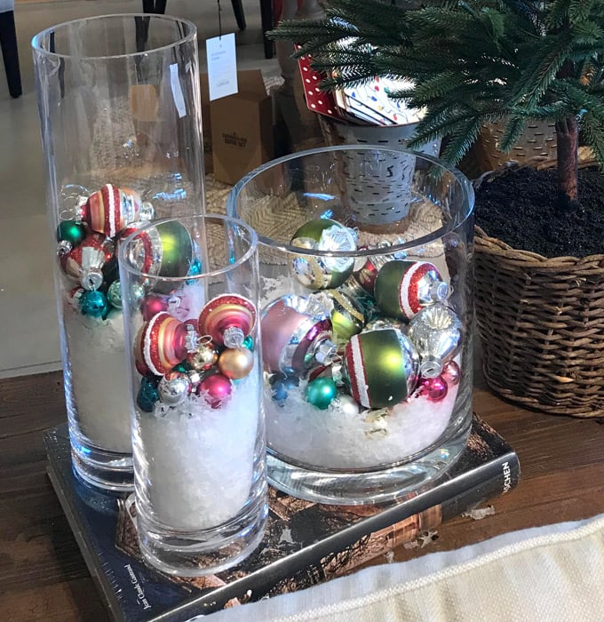 fast-and-easy-Christmas-decorating-idea-using-ornaments