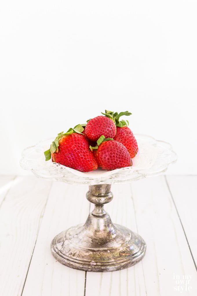 Glass-and-Silver-Pedestal-cake-stand-to-make