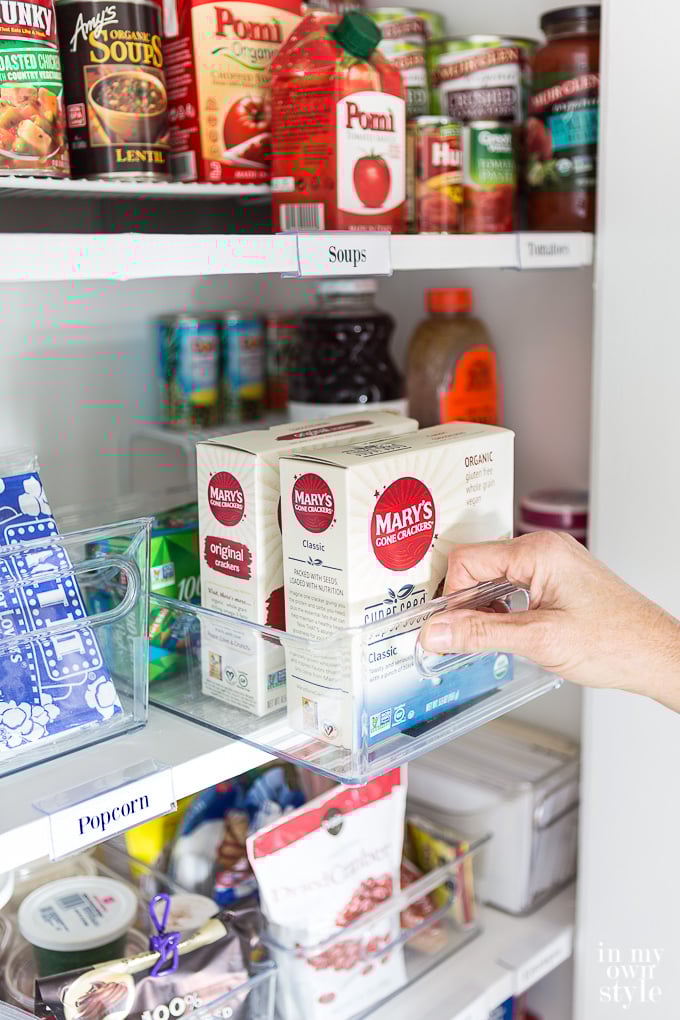 Pantry-Closet-Makeover-removeable-bins