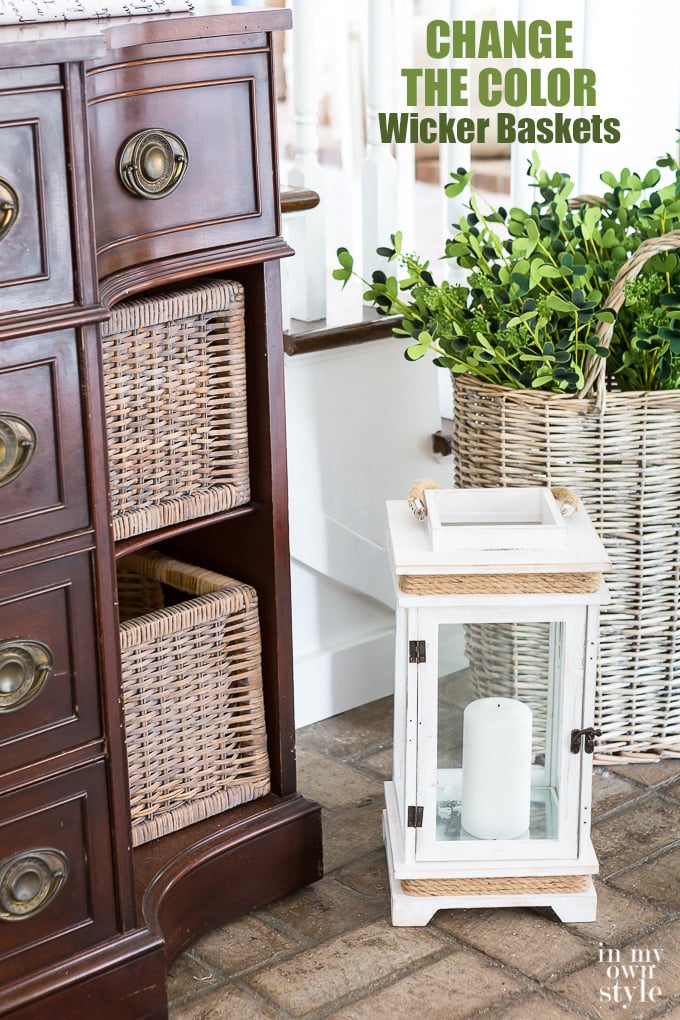 How-to-change-the-color-of-wicker-baskets-using-a-transparent-painting-technique