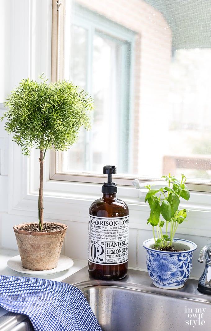 Kitchen Counter Decorating ideas