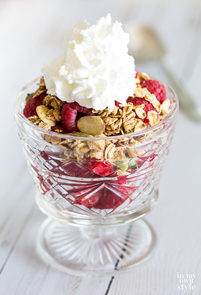 Weight Watchers Freestyle Non-Fat Granola Recipe with non fat whipped creme.