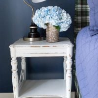Magnolia-Home by Joanna Gaines-Chalk-Painted-Table-in-the-color-Shiplap. #FixerUpper #MagnoliaHome #KILZ #JoannaGaines #chalkpaint #furniturebeforeandafter #thriftstorefurniture