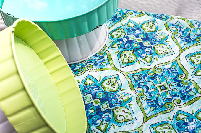 Outdoor decorating fabric and color scheme for deck decor.