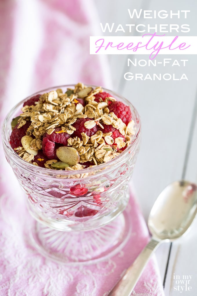 Weight-Watchers-Freestyle-points-recipe-for-non-fat-granola. #weightwatchers #weightwatchersrecipes #weightwatchersfreestyle #granolarecipe #nonfatrecipes #lowfatrecipes #granola