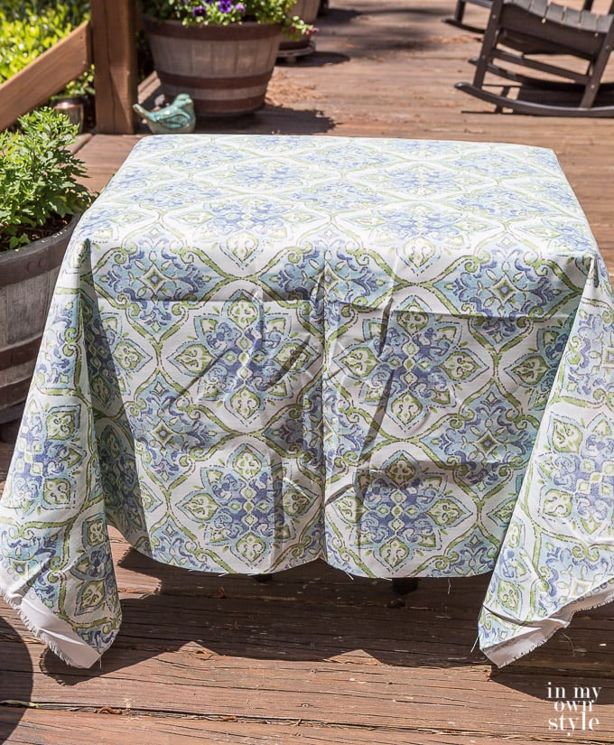 Hoe to make chair cushion covers without piping or zippers?