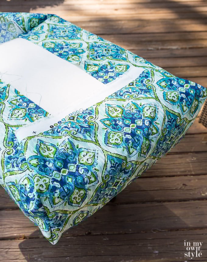 Easy sew home decorating with fabric projects.