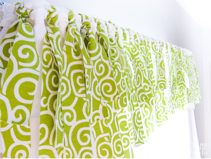 easy no sew window valance that is made using Lime and green fabric 