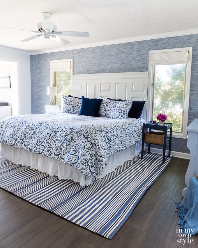 Decorating a room with an accent wall in a room
