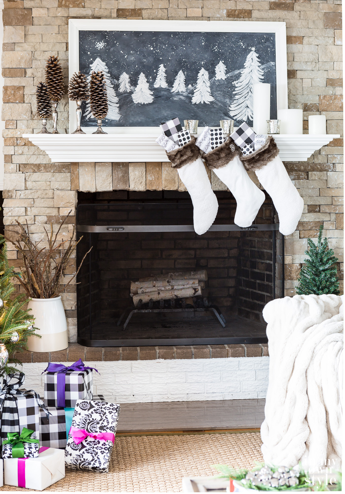 Christmas-Living-Room-Decorating-Ideas