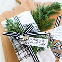 how to wrap a loaf cake or bread to give as a gift