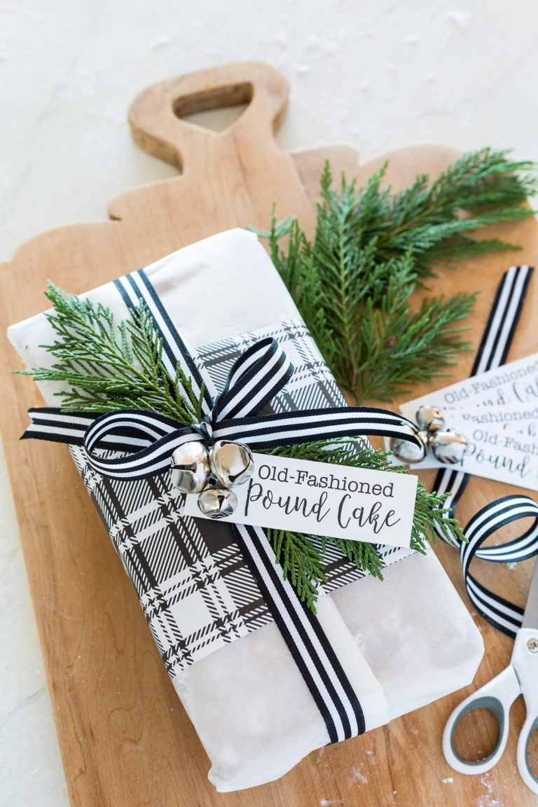 How to wrap a loaf cake or bread for Christmas