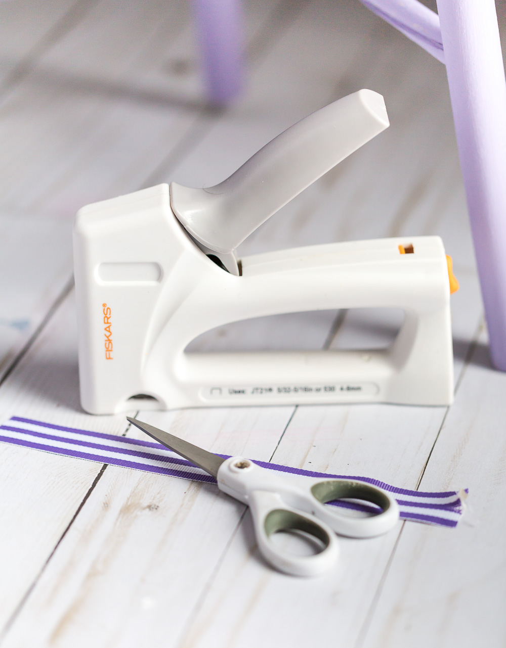 Fiskars staple gun for crafting