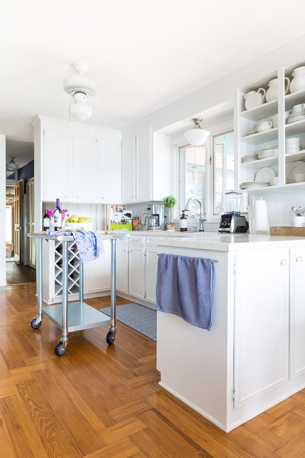 roll around kitchen island of a small kitchen