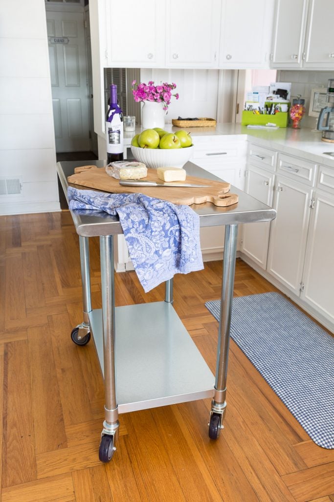 center kitchen island on wheels.