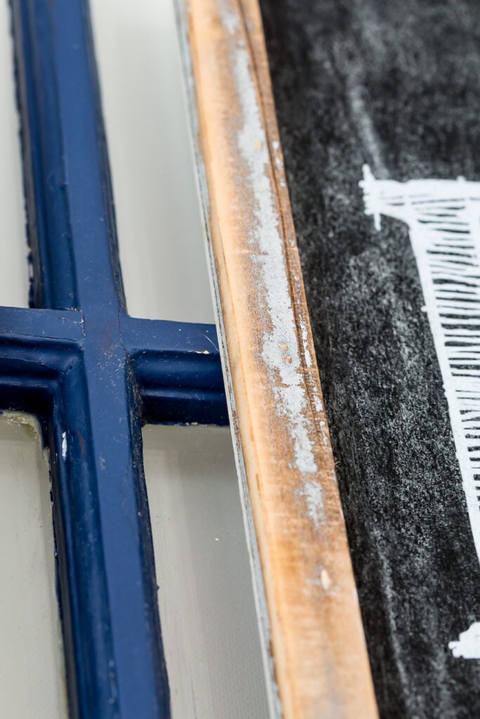 How to hang a picture frame on a window