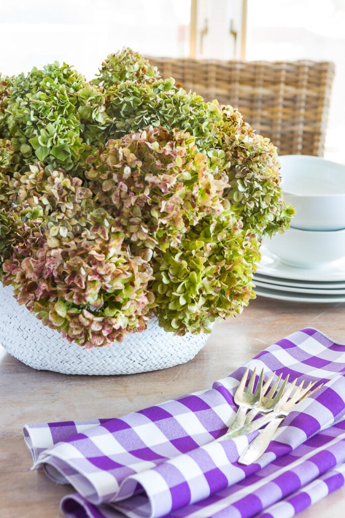 diy rustic fall decor using a basket and dried hydrangeas