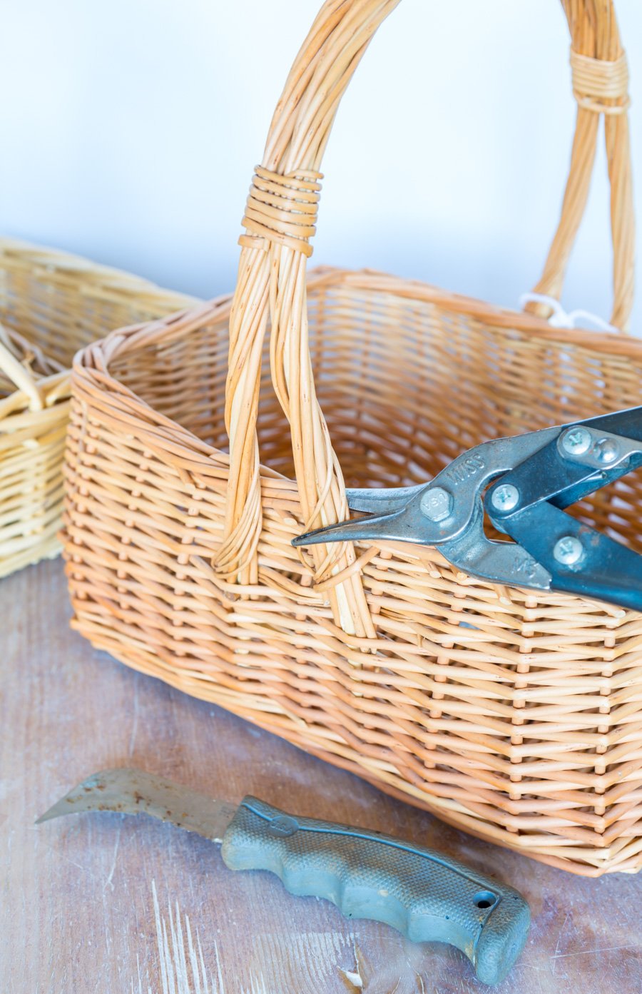 Cutting handles off of a wicker basket
