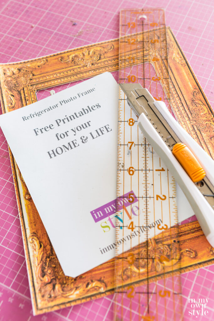 cut inside of free printable photo frame