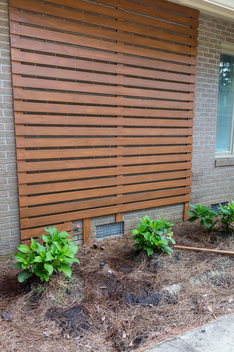 how to make a modern wood accent wall on the exterior of a home