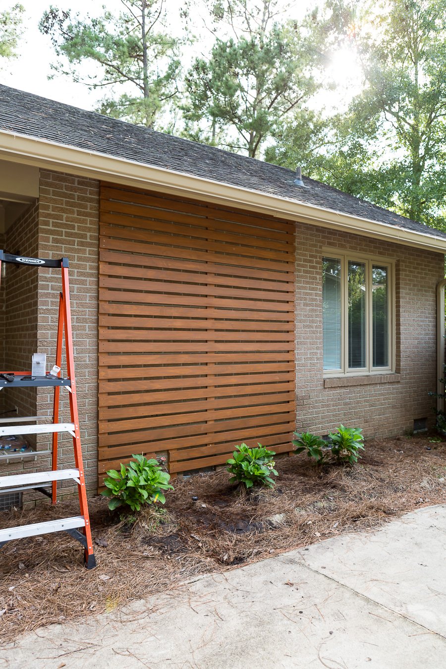 How to make a wood slat wall of the exterior of a house