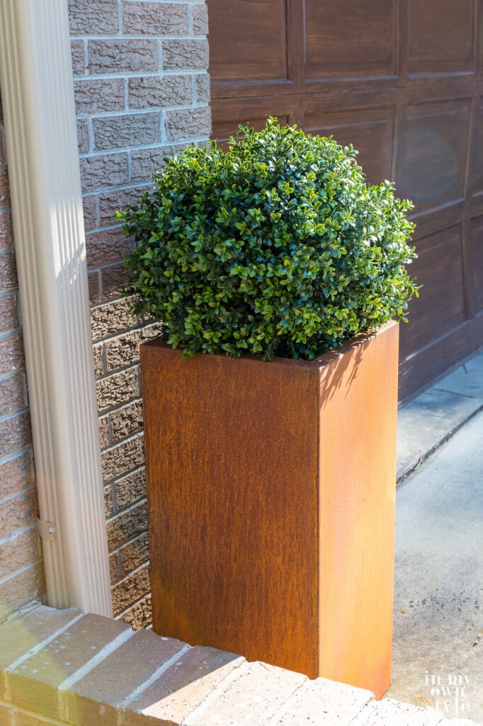 Rusted finish on a planter. How long does Corten steel take to rust? 2 days if you use a rust accelerating process.