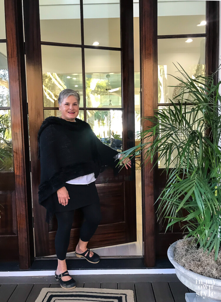Diane from In My Own Style blog entering the HGTV Dream house